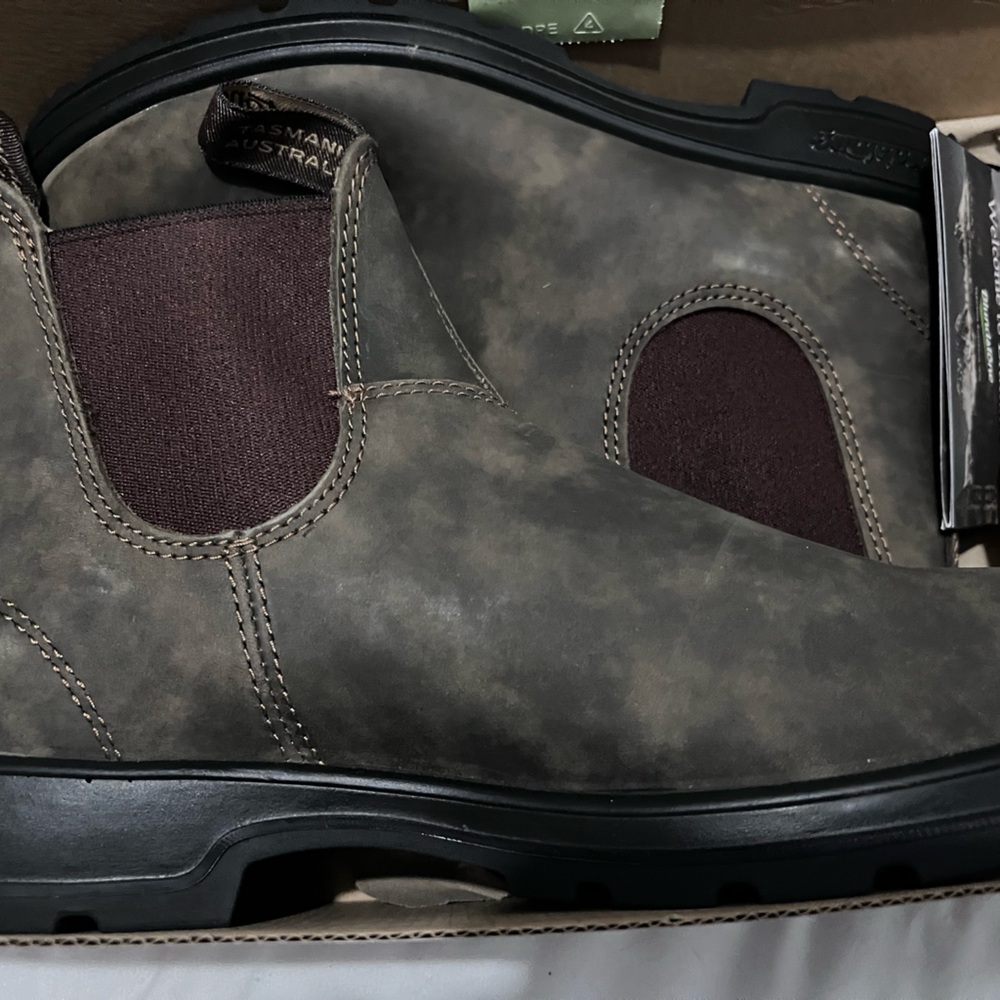 Blundstone Rustic Brown Ankle Boots - Picture 6 of 11